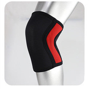 7mm knee support in use during squat